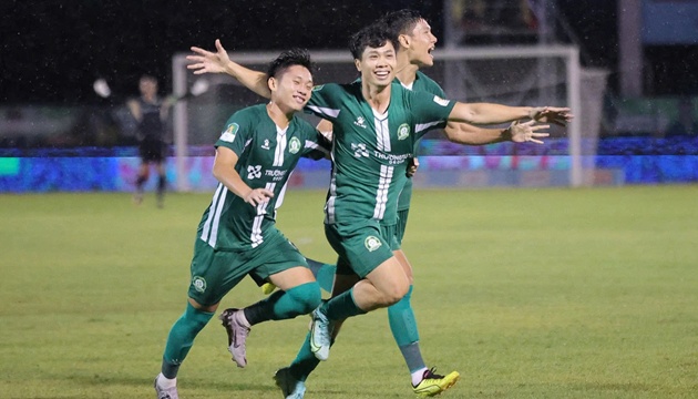 Công Phượng tỏa sáng giúp Bình Phước thắng Đồng Tháp 2-0