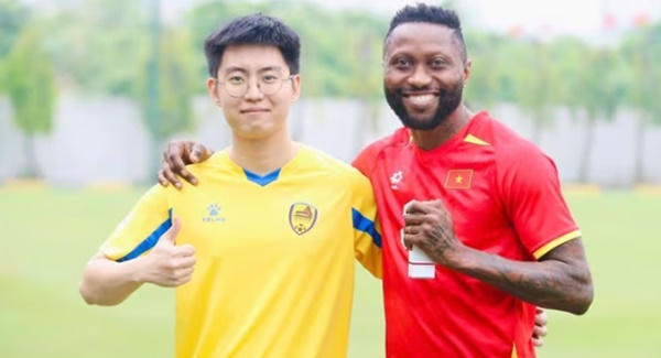 Tiền đạo nhập tịch bày tỏ mong muốn khoác áo ĐT Việt Nam