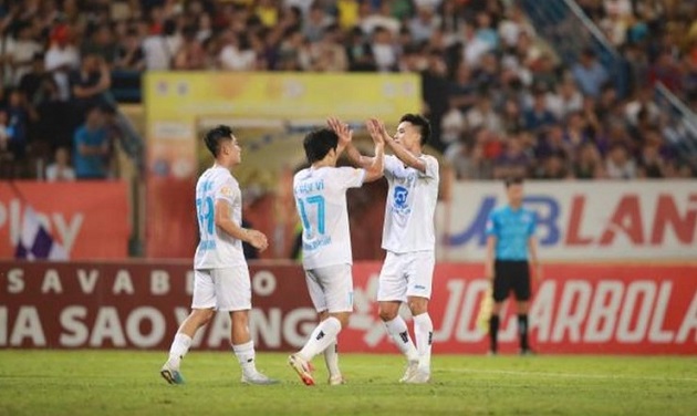 CLB Nam Định cần thắng bao nhiêu trận nữa để chắc chắn vô địch?