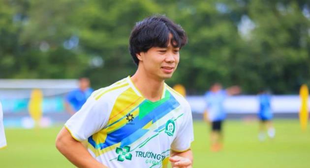 Tín hiệu mừng từ Công Phượng trước ngày giải Hạng Nhất trở lại